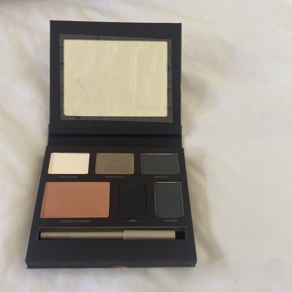 Laura Mercier Daring by Night Palette - Picture 4 of 6